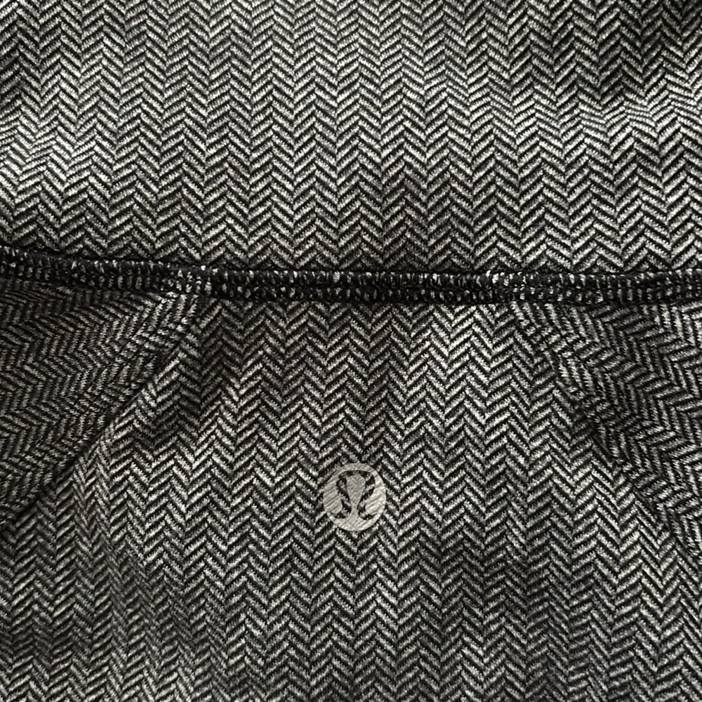 Lululemon Nice Asana herringbone Gray and Black Zip-Up Jacket size 2-4 - Picture 9 of 10